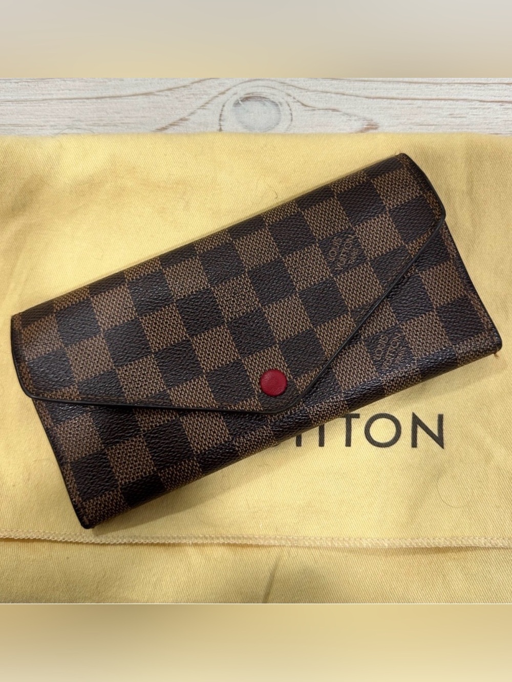 Louis Vuitton Damier Josephine Wallet